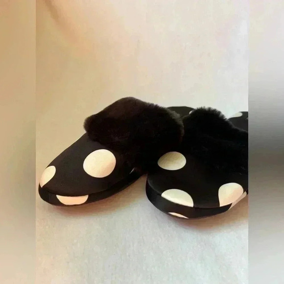 Victorias Secret Polka Dot Slippers - Picture 4 of 7